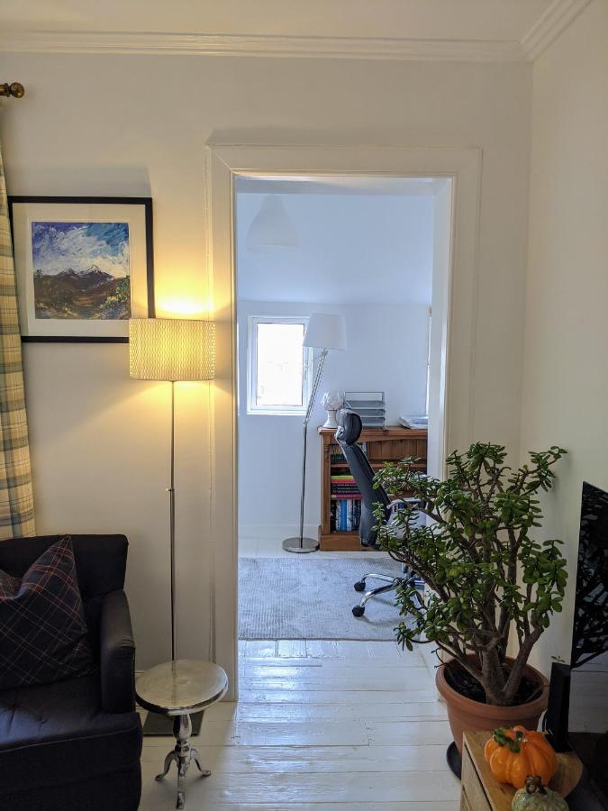Central Hawick Spacious Stylish Flat With Log Burner Exterior foto