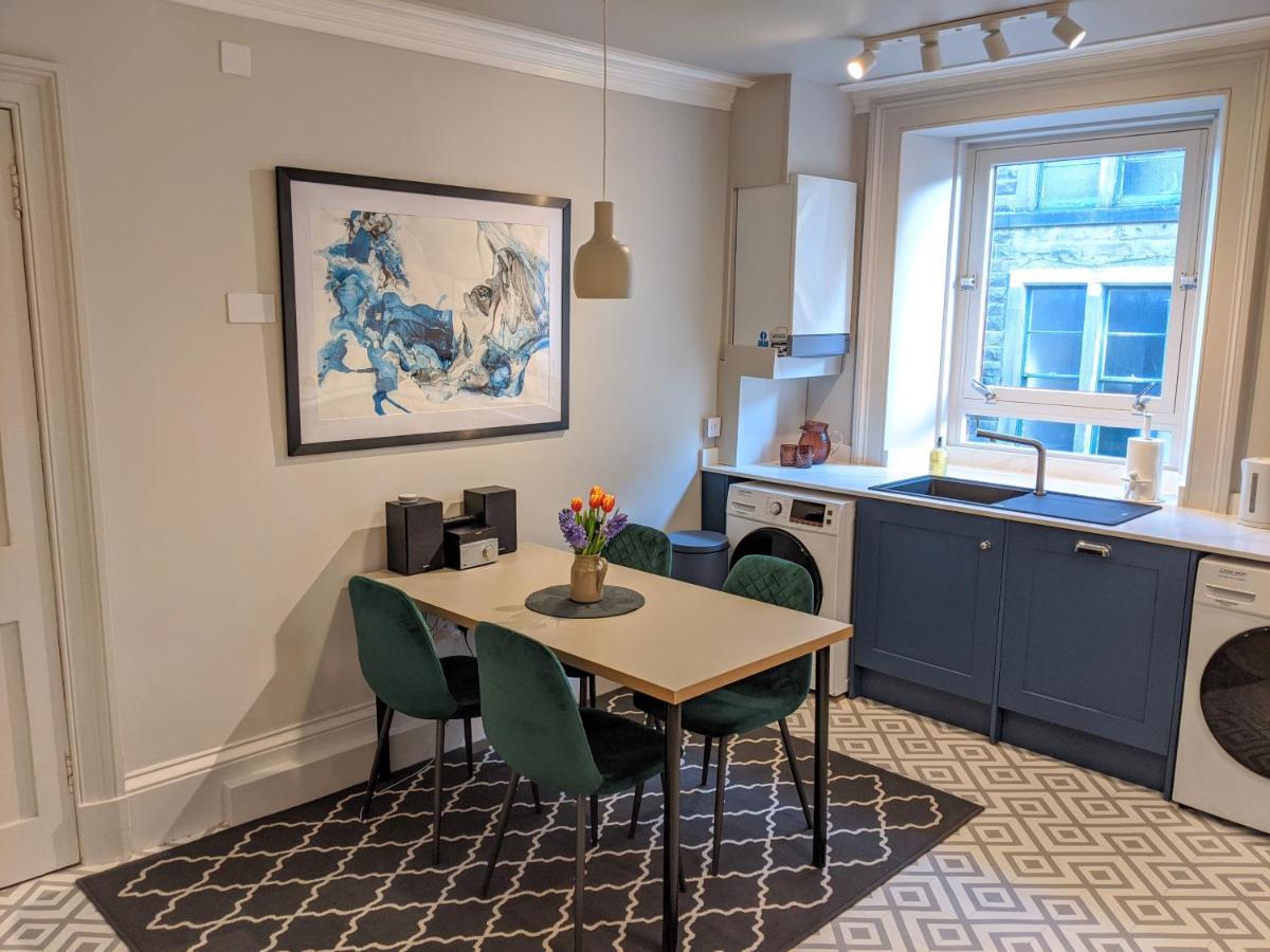 Central Hawick Spacious Stylish Flat With Log Burner Exterior foto